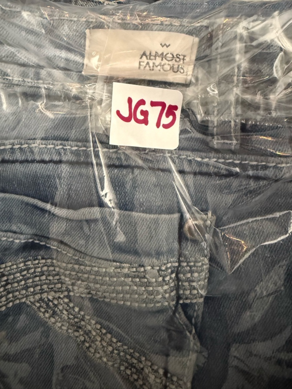Almost Famous Low Rise Flare Jeans Sz3 Y2K Distressed Bell Bottom - Picture 10 of 10
